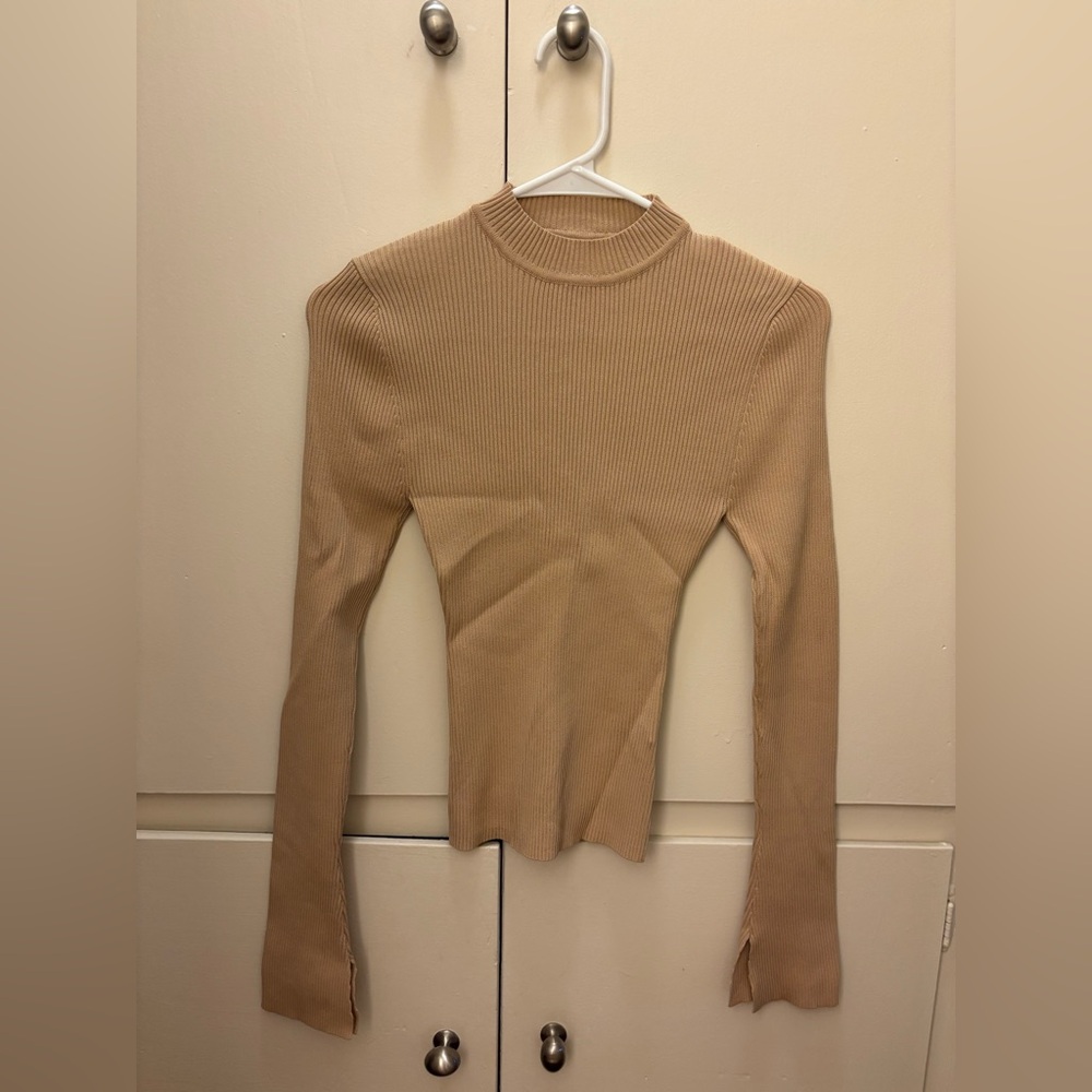 DISSH long sleeve camel top